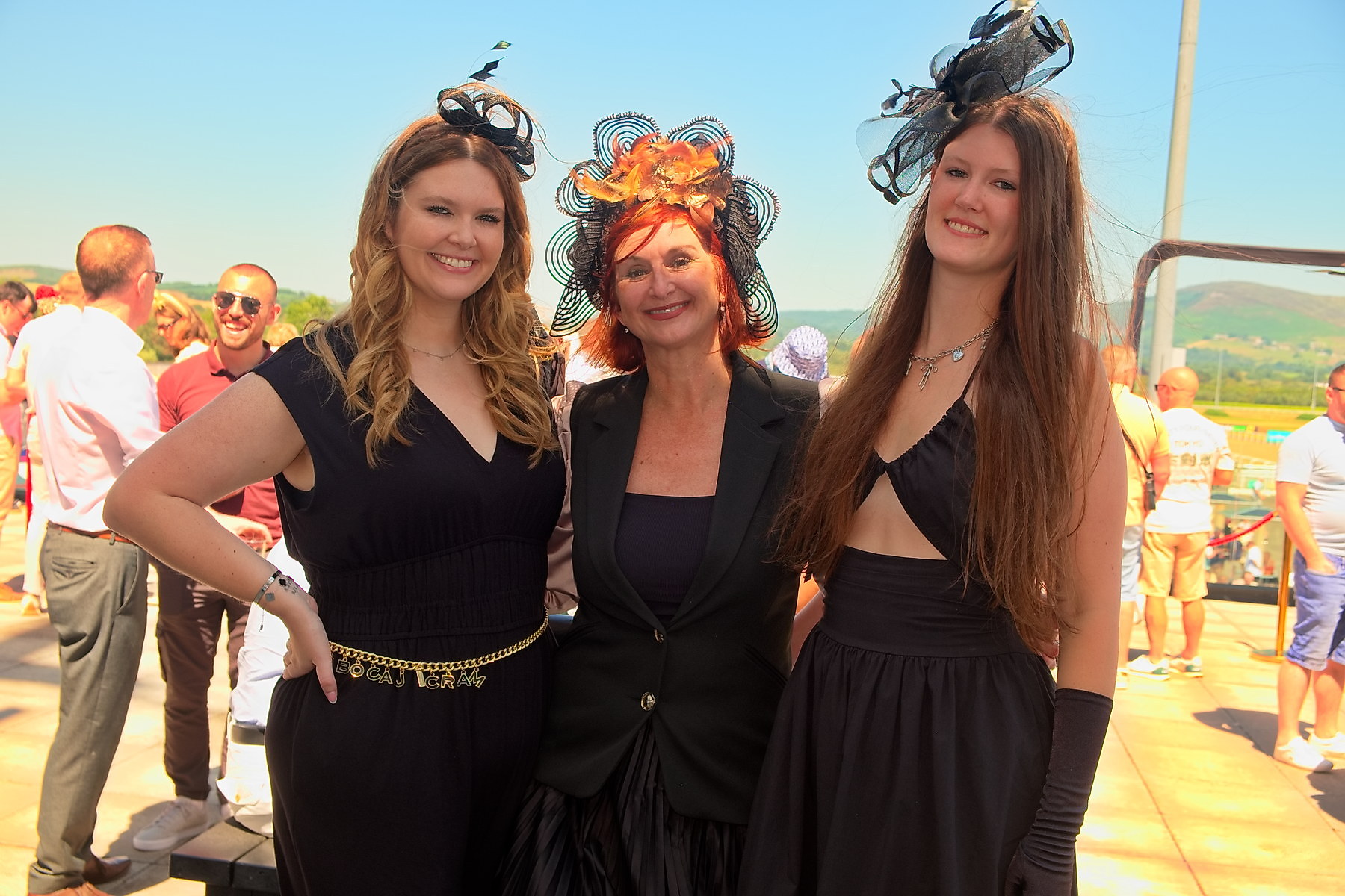 Dearbhla Sloan Elaine O'Connor and Caoimhina Sloan at Ladies Day at Dundalk Races12 July 2025Dundalk Stadium Dundalk Co.Louth CREDIT: LiamMcArdle.com