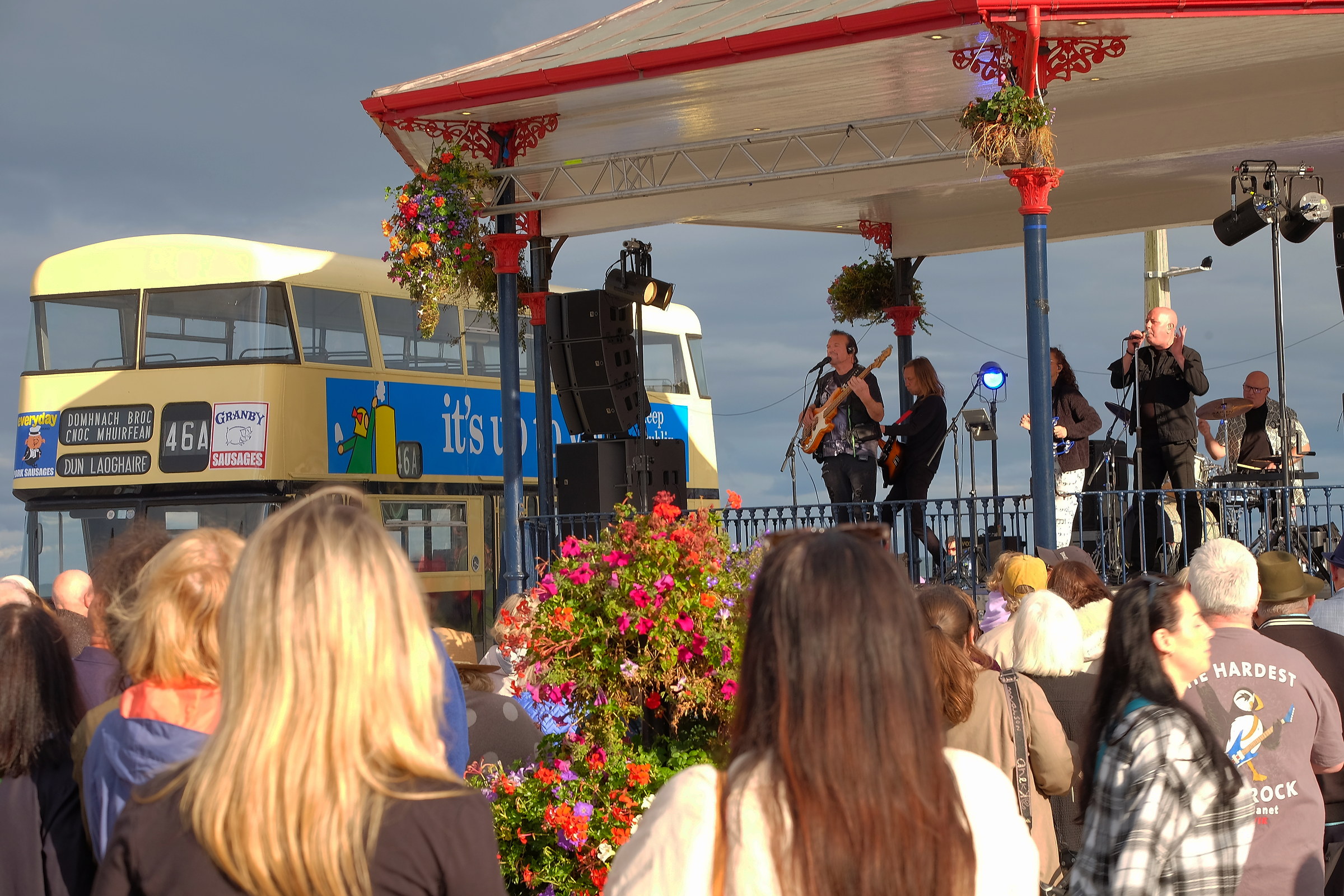 Bagatelle play Bray Seafront

The Seafront Bray

07 September 2025

Credit: LiamMcArdle.com