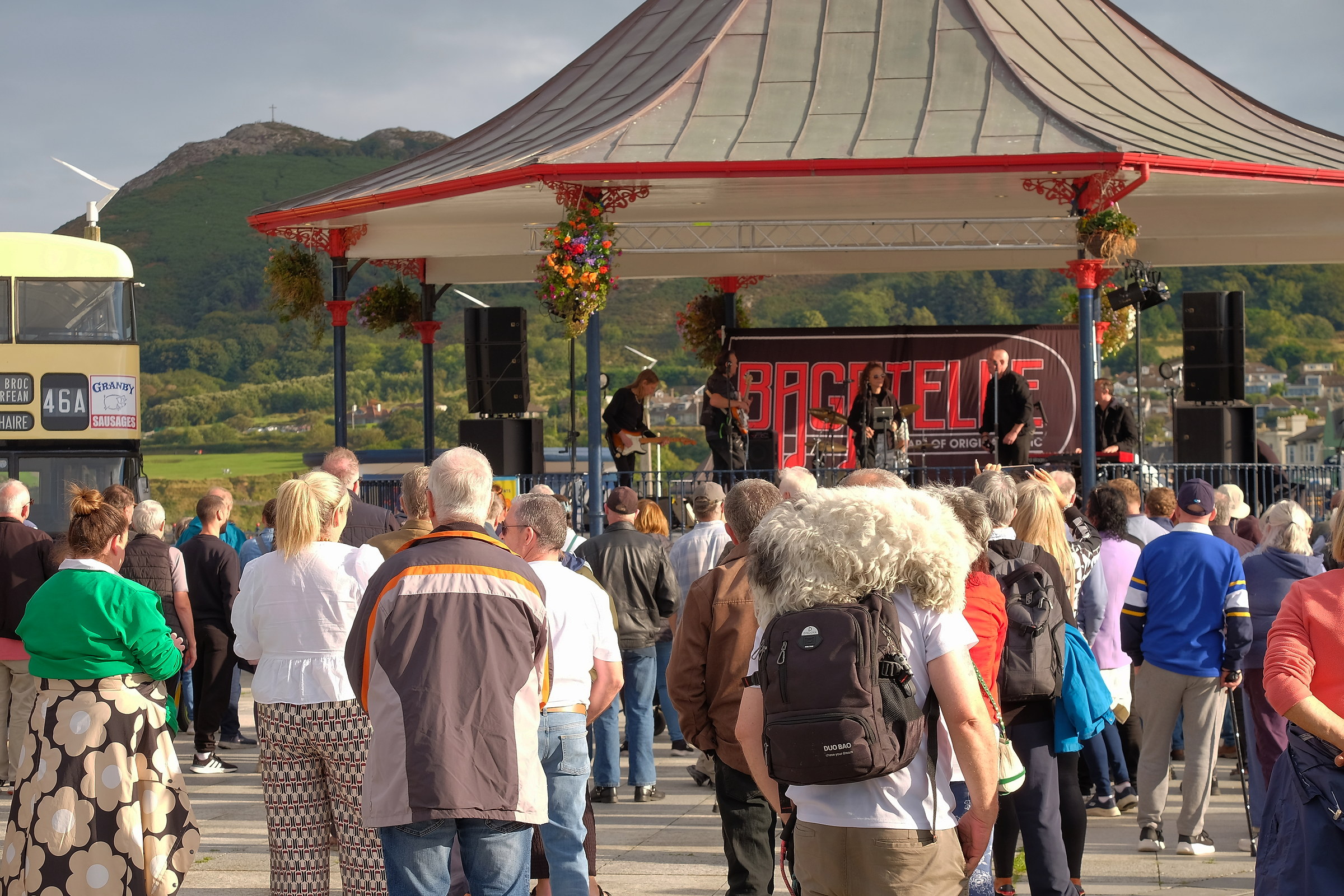 Bagatelle play Bray Seafront

The Seafront Bray

07 September 2025

Credit: LiamMcArdle.com