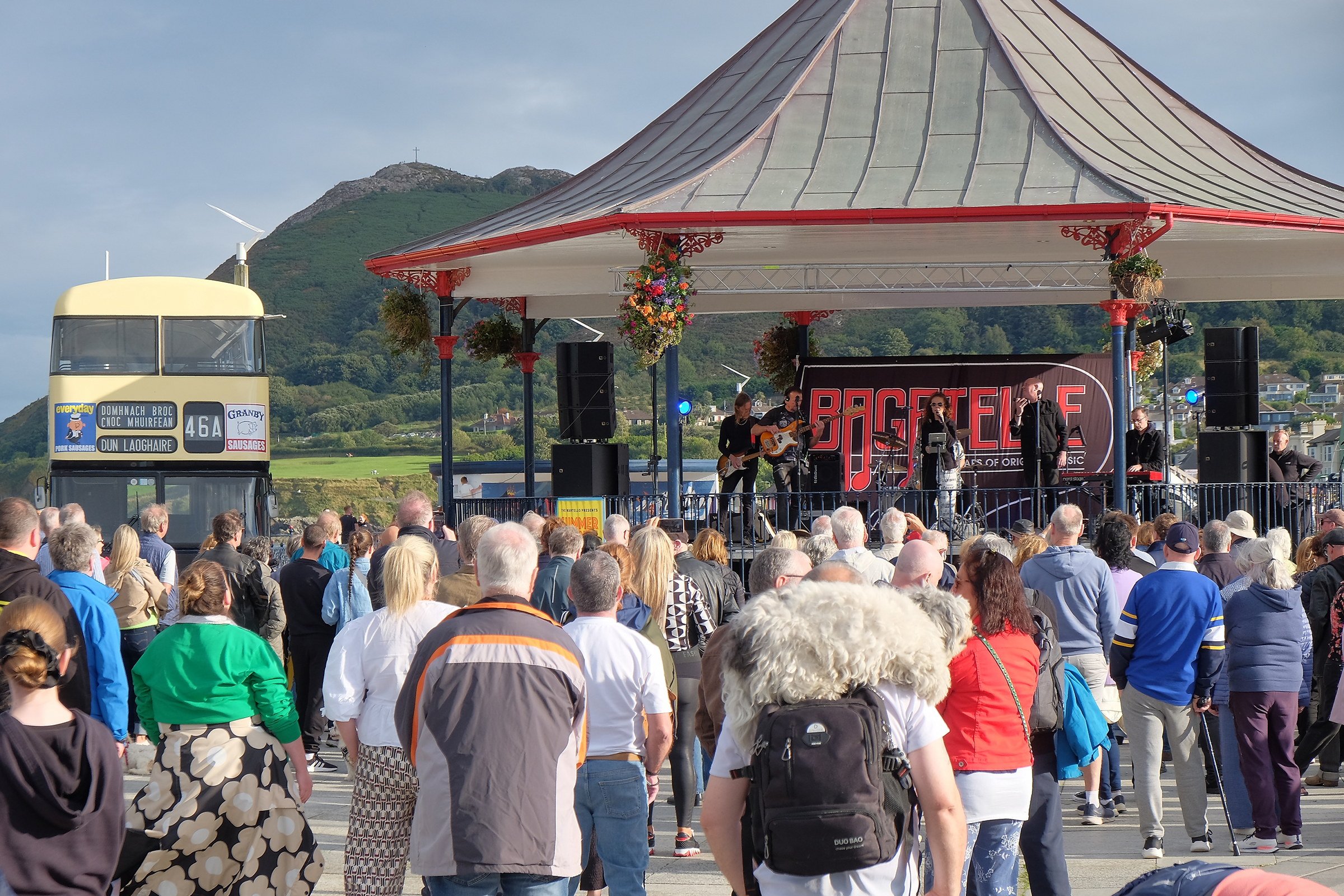 Bagatelle play Bray Seafront

The Seafront Bray

07 September 2025

Credit: LiamMcArdle.com