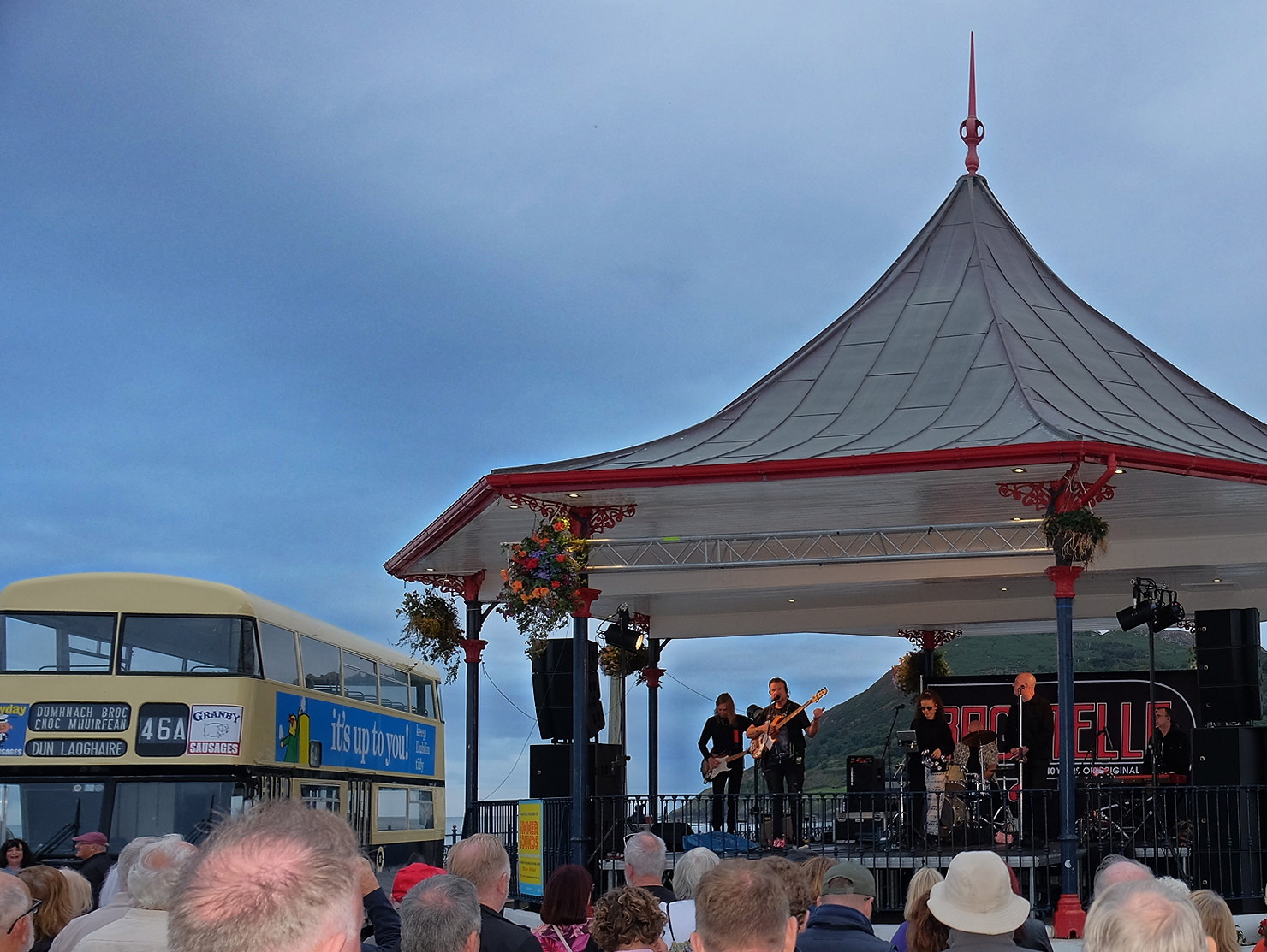 Bagatelle play Bray Seafront

The Seafront Bray

07 September 2025

Credit: LiamMcArdle.com