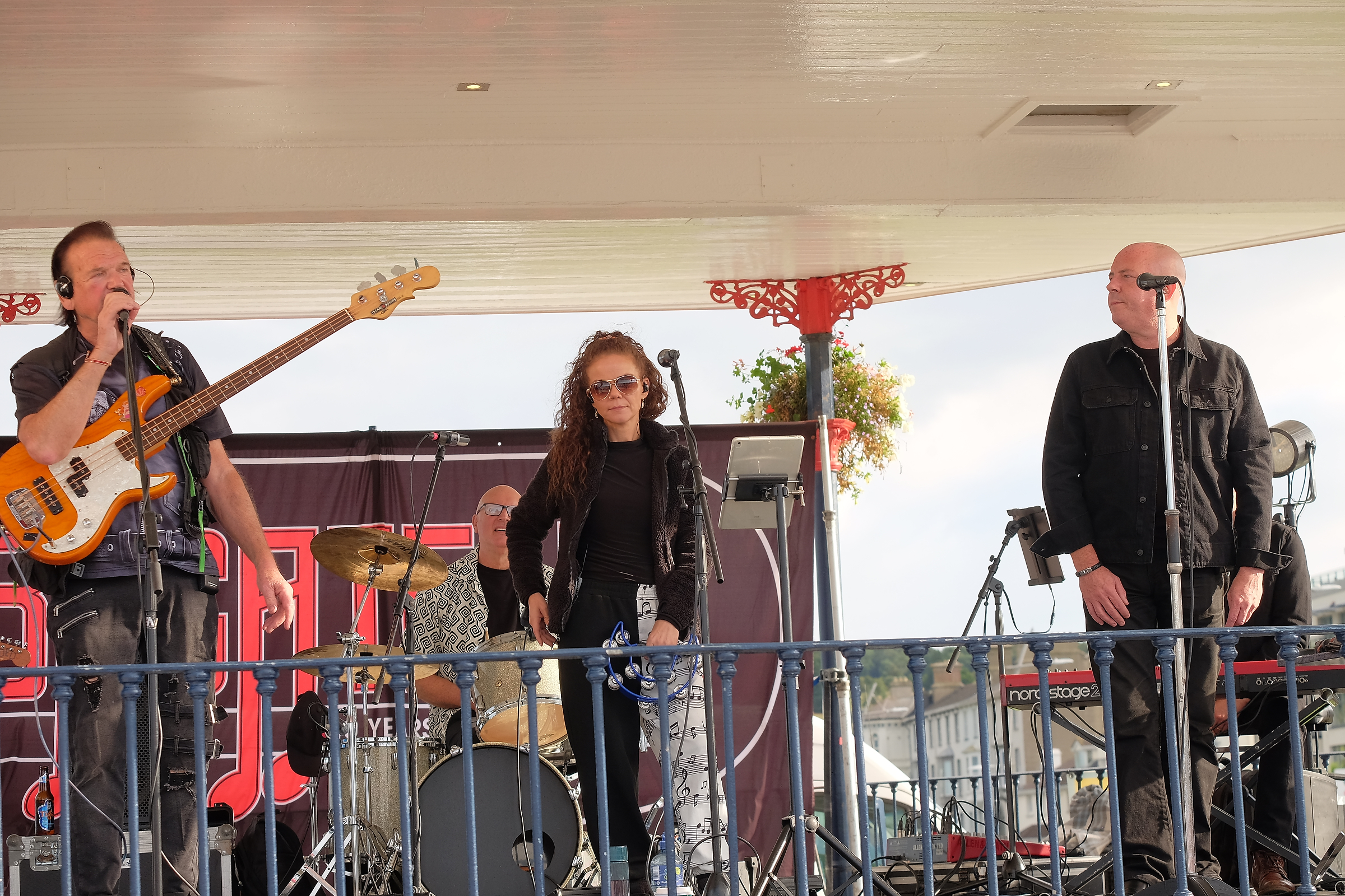 Bagatelle play Bray Seafront

The Seafront Bray

07 September 2025

Credit: LiamMcArdle.com