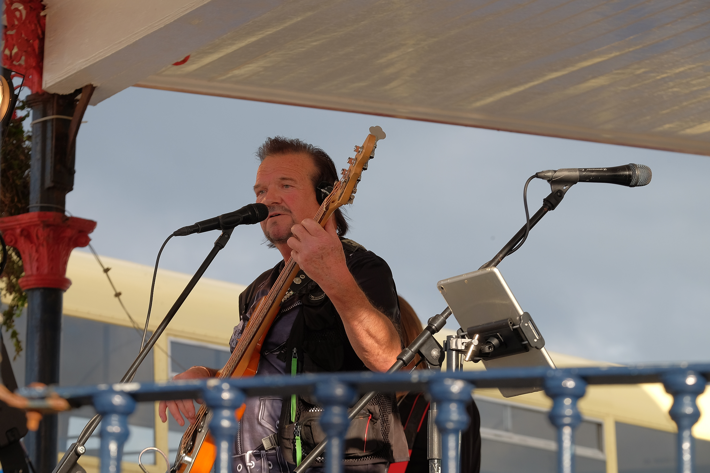 Bagatelle play Bray Seafront

The Seafront Bray

07 September 2025

Credit: LiamMcArdle.com