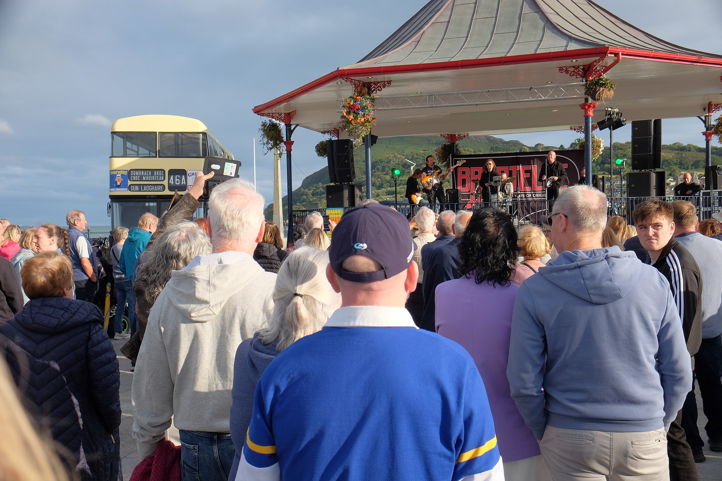 Bagatelle play Bray Seafront

The Seafront Bray

07 September 2025

Credit: LiamMcArdle.com