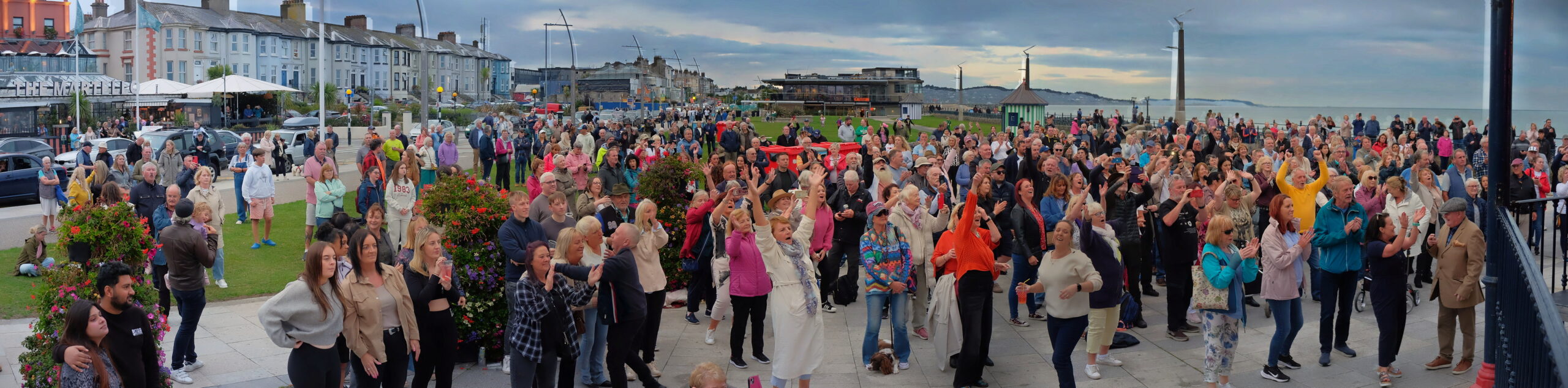 Bagatelle play Bray Seafront

The Seafront Bray

07 September 2025

Credit: LiamMcArdle.com