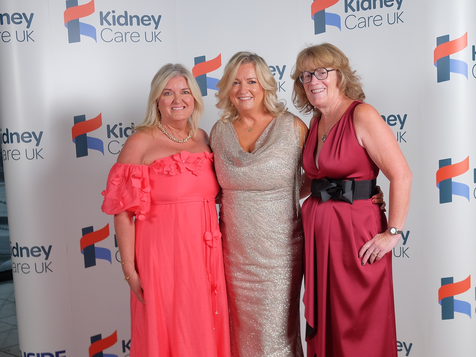 Elaine Dobson Jo-Anne Dobson and Sharon McMahon at Kidney Care Gala

3 October 2025
Titanic Belfast, Belfast  
CREDIT: LiamMcArdle.com