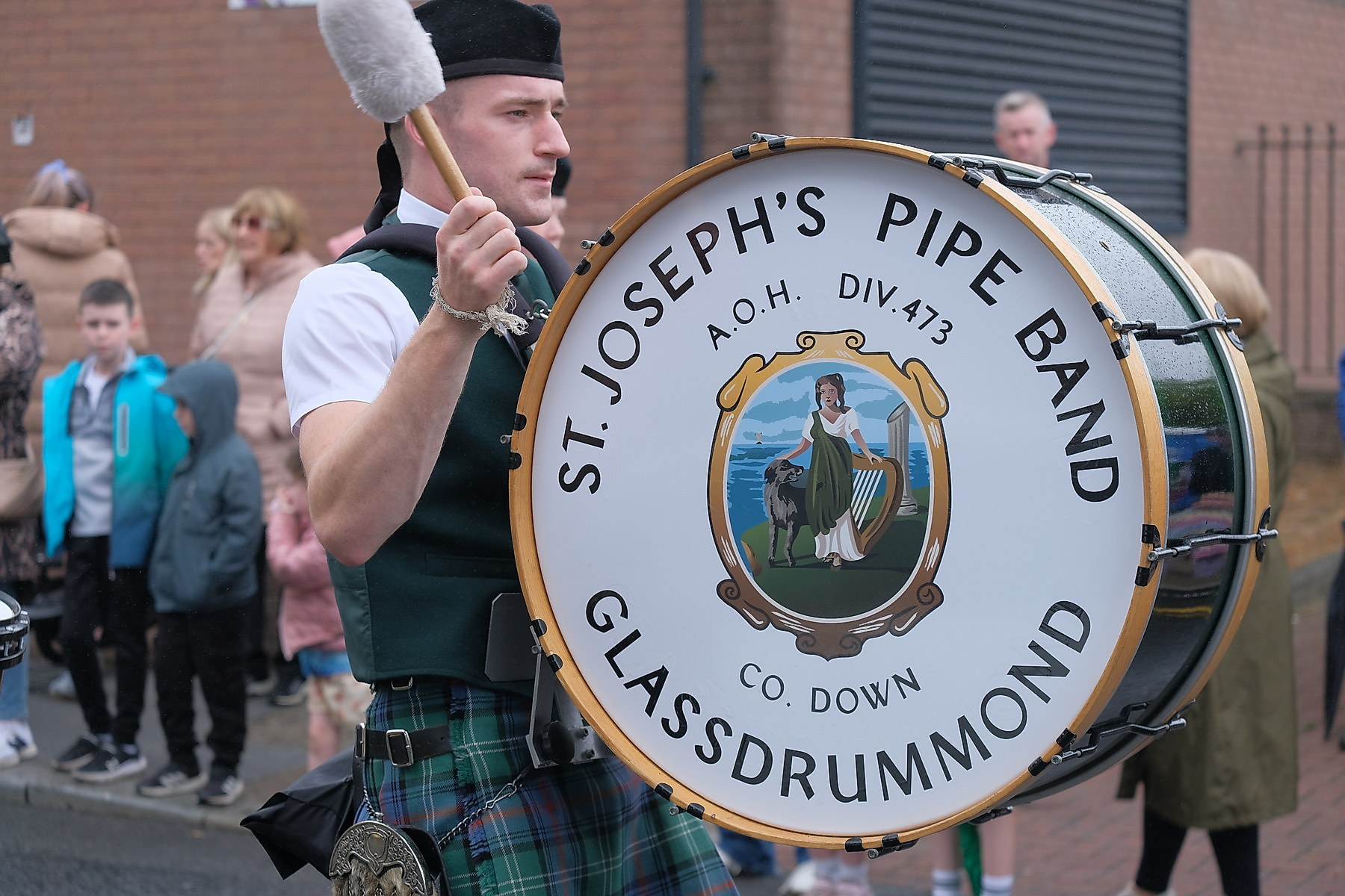 Thousands pack Keady for the Ancient Order of Hibernians Parade. The first time in 60 years Keady has hosted the annual event.16 August 2026Co.Armagh Keady   CREDIT: LiamMcArdle.com